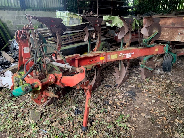 Kverneland Plough