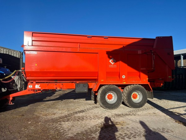 Larrington 18 Ton Harvester