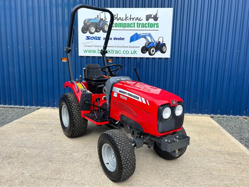 New & Unused Massey Ferguson 1525 HST 4WD Compact Tractor