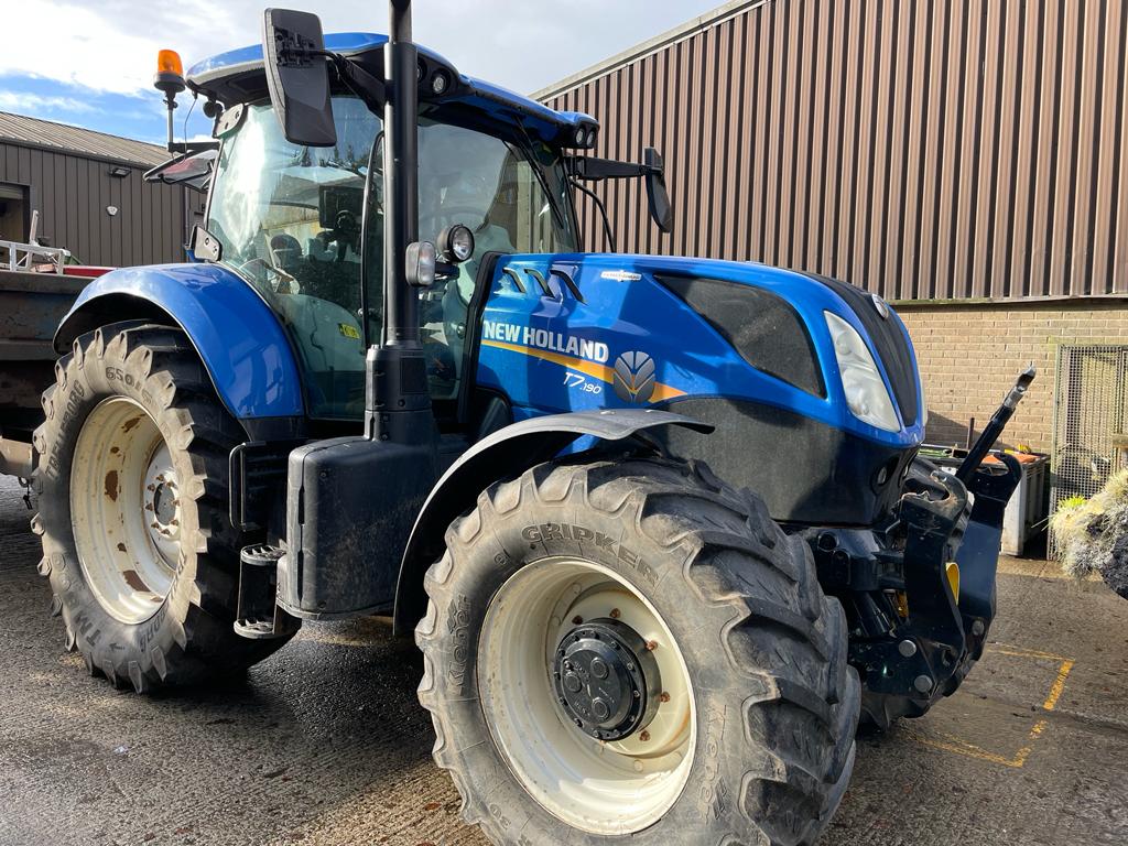 New Holland T7.190 Auto Command Tractor