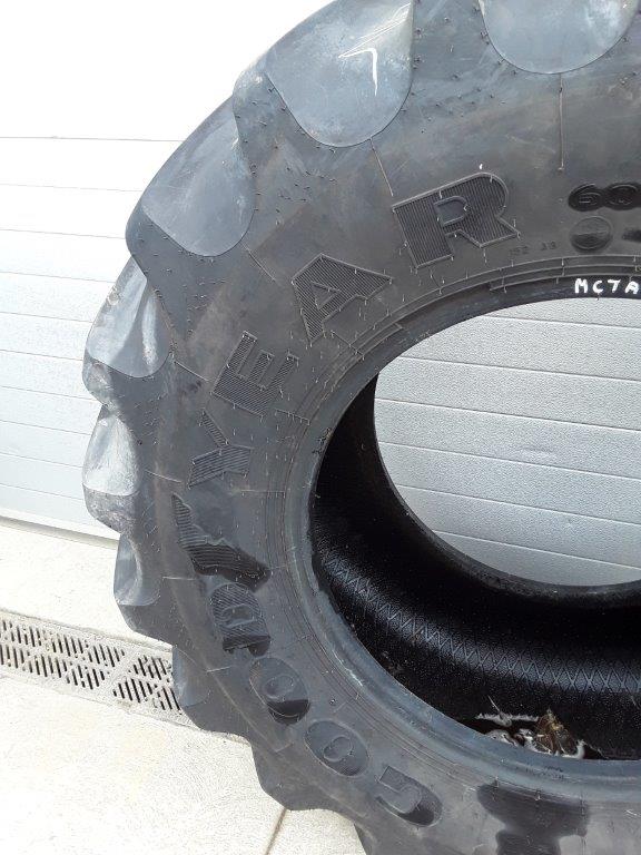 Goodyear DT820 600/70X30