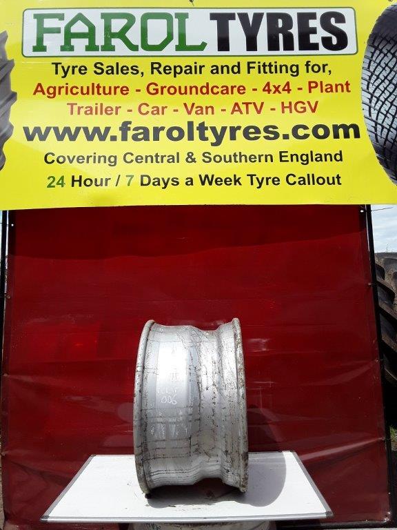 11.75X22.5 Silver Lorry rim