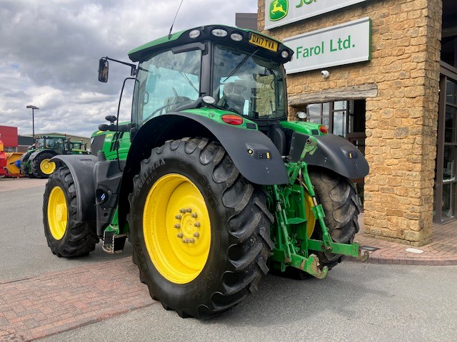 John Deere 6175R