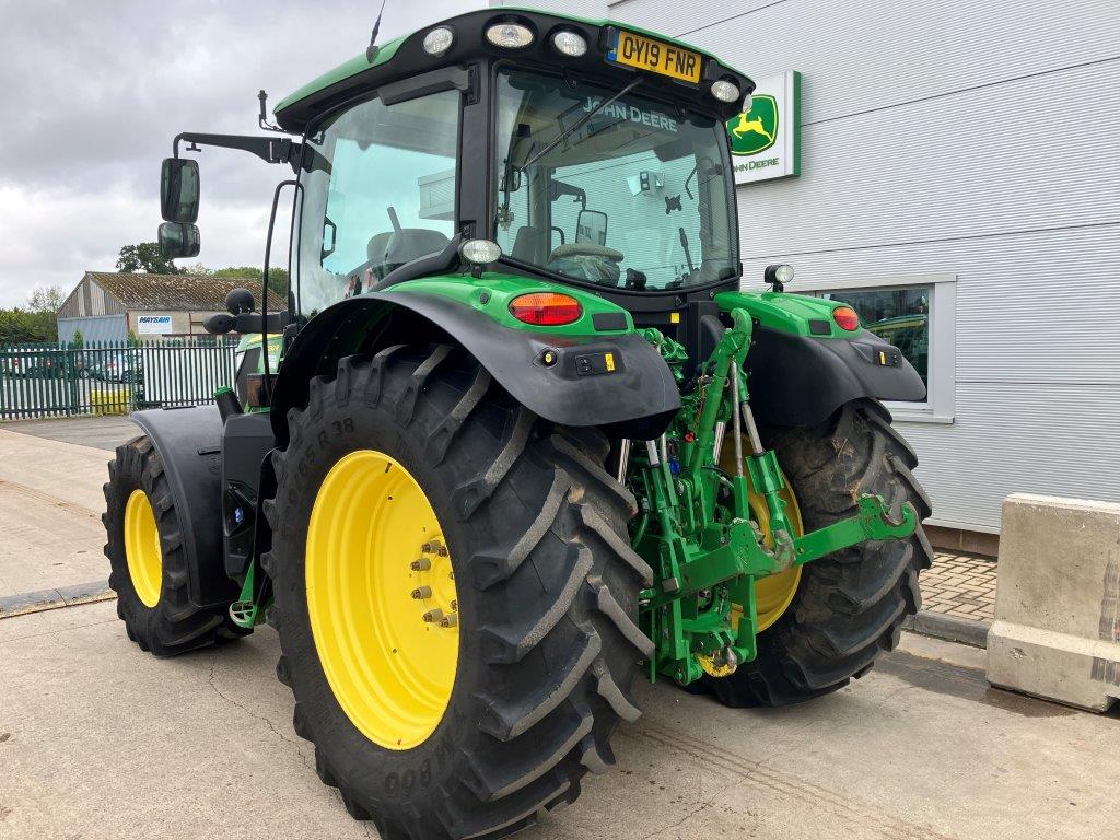 John Deere 6130R