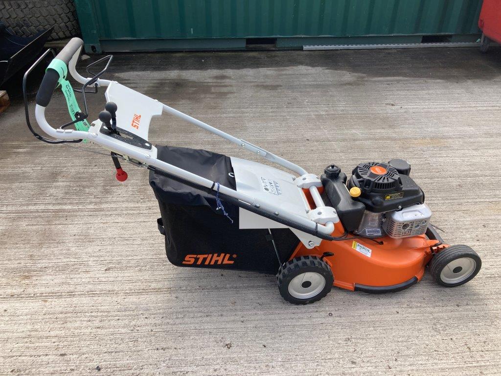 Stihl RM756GS 4wheel mower with collection