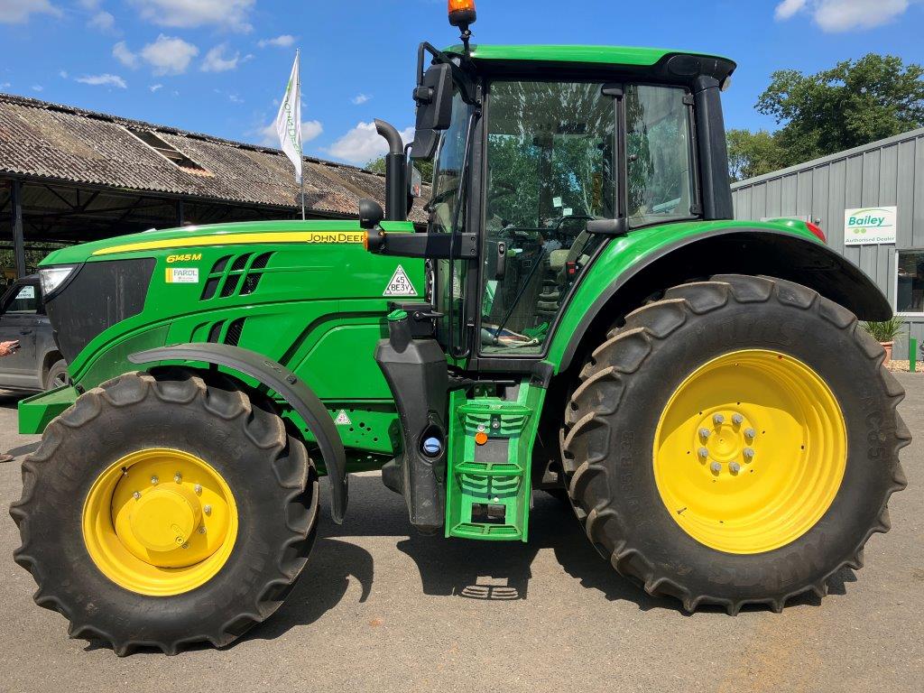 John Deere 6145M