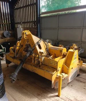 USED VALENTINI IVAN 2.3M STONE CRUSHER WITH REAR GRADER – WORKS UP TO 35CM BELOW GROUND LEVEL