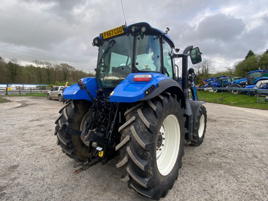 New Holland T5.110 Electro Command Tractor