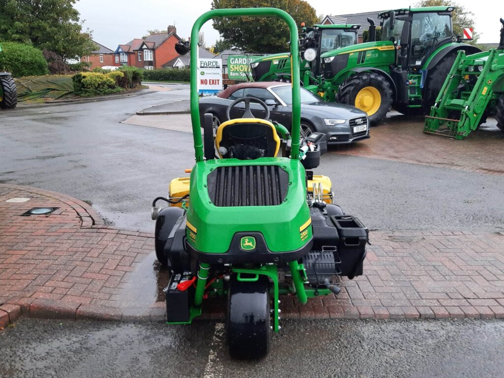 John Deere 2700E Greens Triple