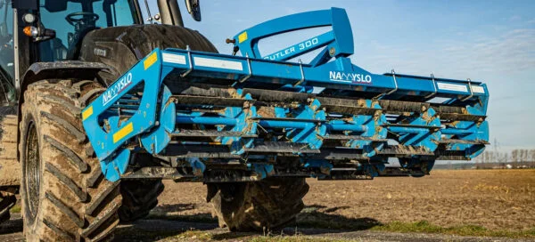 Namyslo FRONT CUTTER Cover Crop Roller