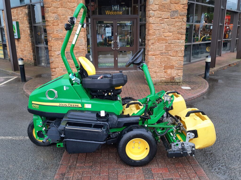 John Deere 2700E Greens Triple