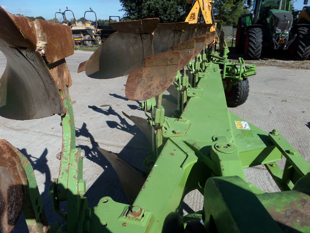 DOWDESWELL DP140 MA 7 FURROW REVERSIBLE PLOUGH