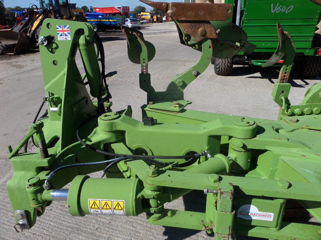 DOWDESWELL DP140 MA 7 FURROW REVERSIBLE PLOUGH