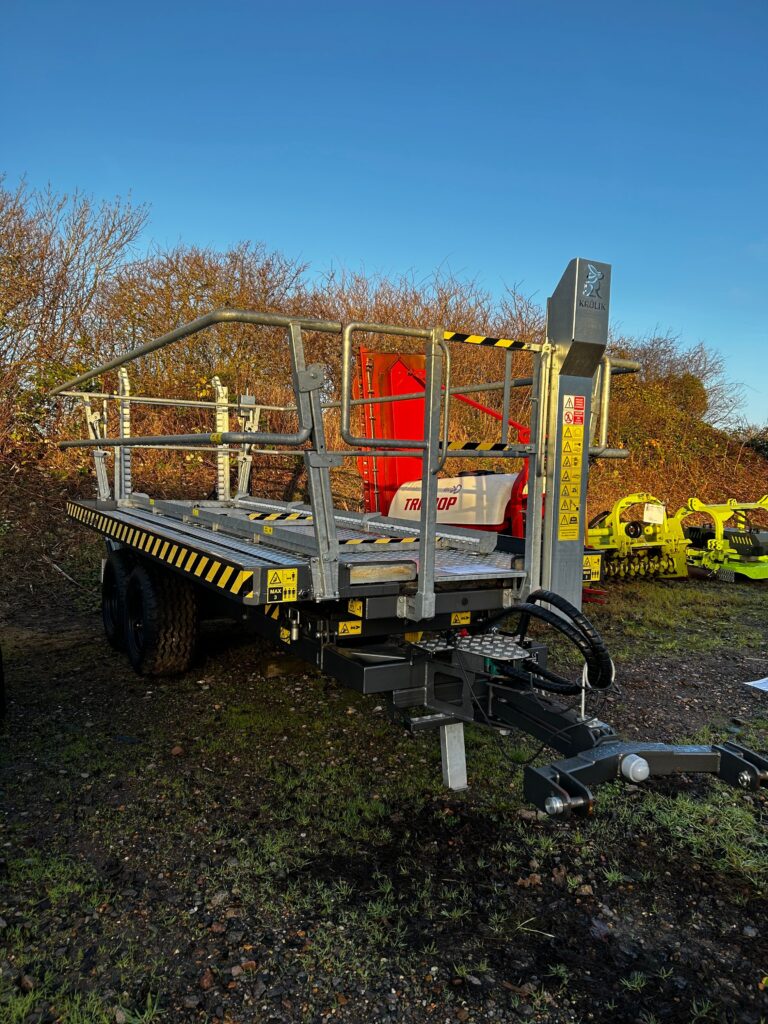 KROLIK Trailed Platform for Harvester