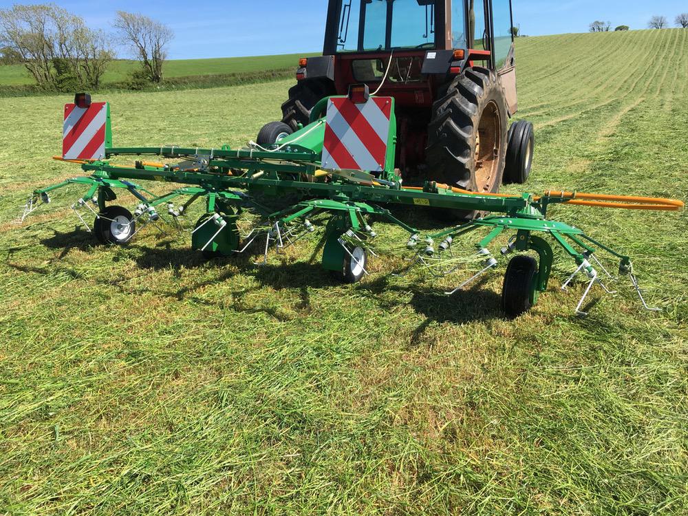 NEW Malone 4 rotor tedder