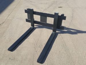 LWC PALLET FORKS BRACKET MOUNTED 4.0 TONNE RATED (CARRIAGE RAIL & FORKS)