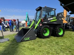 LWC SKID STEER BUCKETS (0.92M – 1.83M)