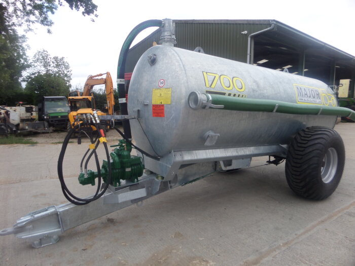 MAJOR 1700 VACUUM TANKER