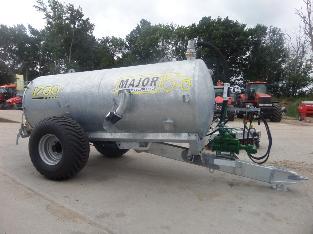 MAJOR 1700 VACUUM TANKER