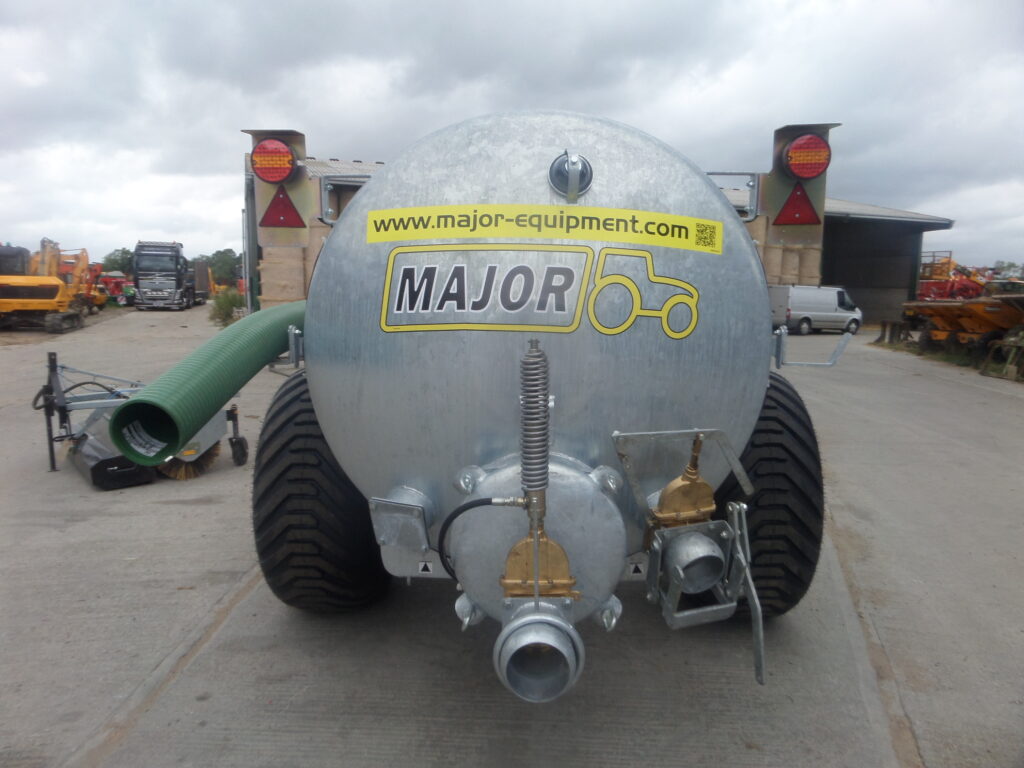 MAJOR 1700 VACUUM TANKER