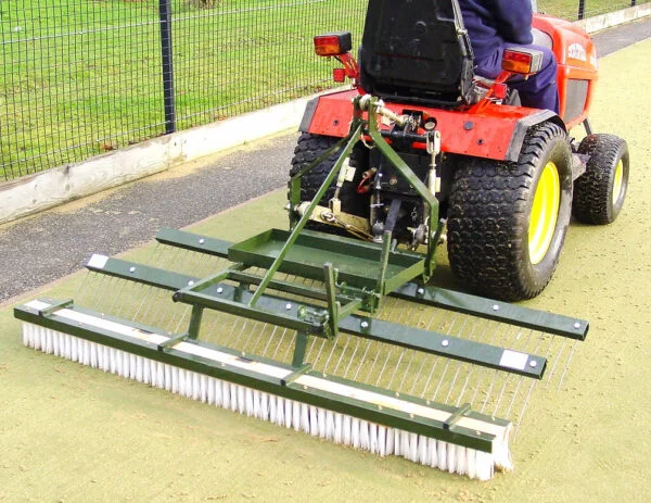 SCH Supplies-Mounted Grooming Rake – 3ASR2