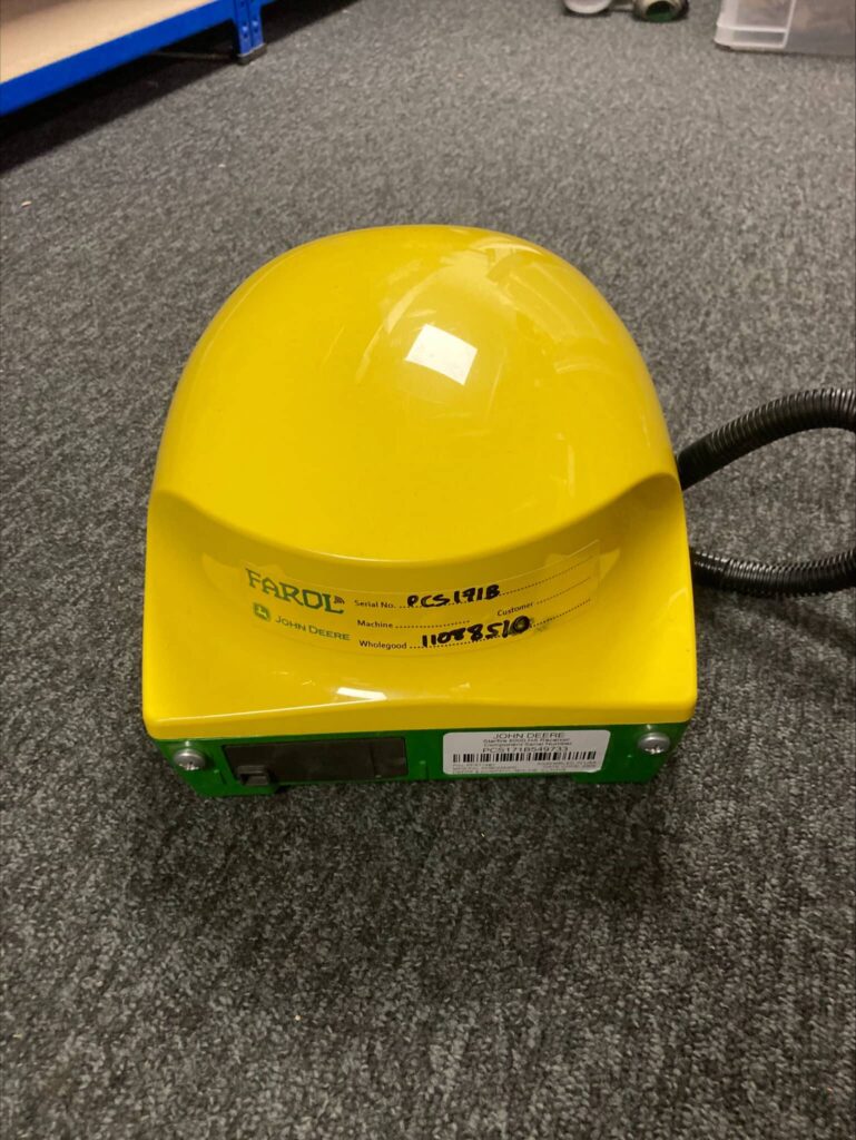 John Deere StarFire 6000 with SF1 (no hardened antenna)