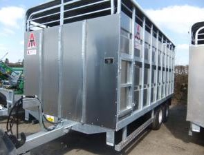 NEW 16FT HUDSON CATTLE TRAILER