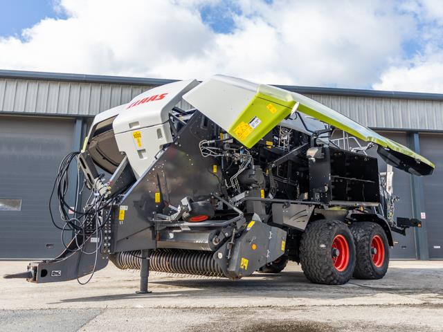 CLAAS QUADRANT 5200