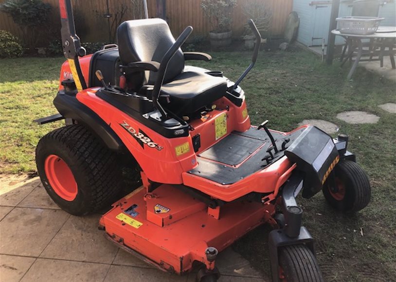 Kubota ZD326S Ride On Mower