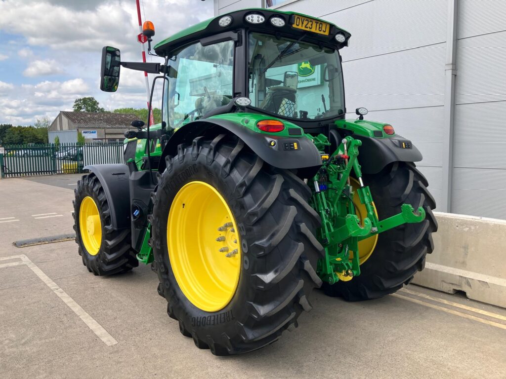 John Deere 6R 185