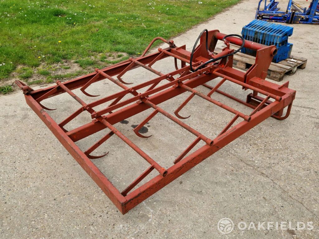 Flat 8 Bale grab with Manitou fittings