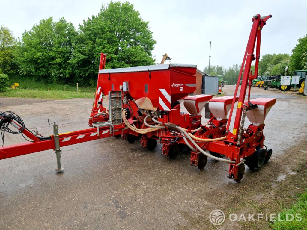 2014 Kverneland Accord Optima HD 8 row maize drill