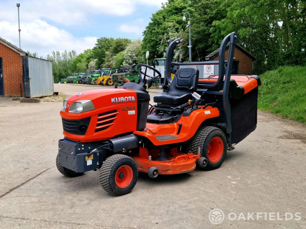 2017 Kubota G26 - II ride on lawn mower tractor