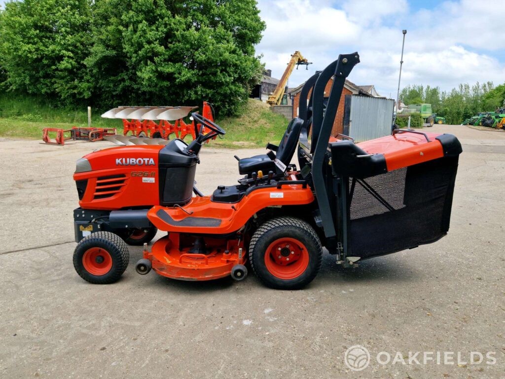 2017 Kubota G26 - II ride on lawn mower tractor