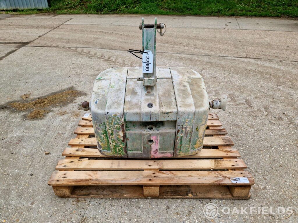 John Deere 900KG front weight block