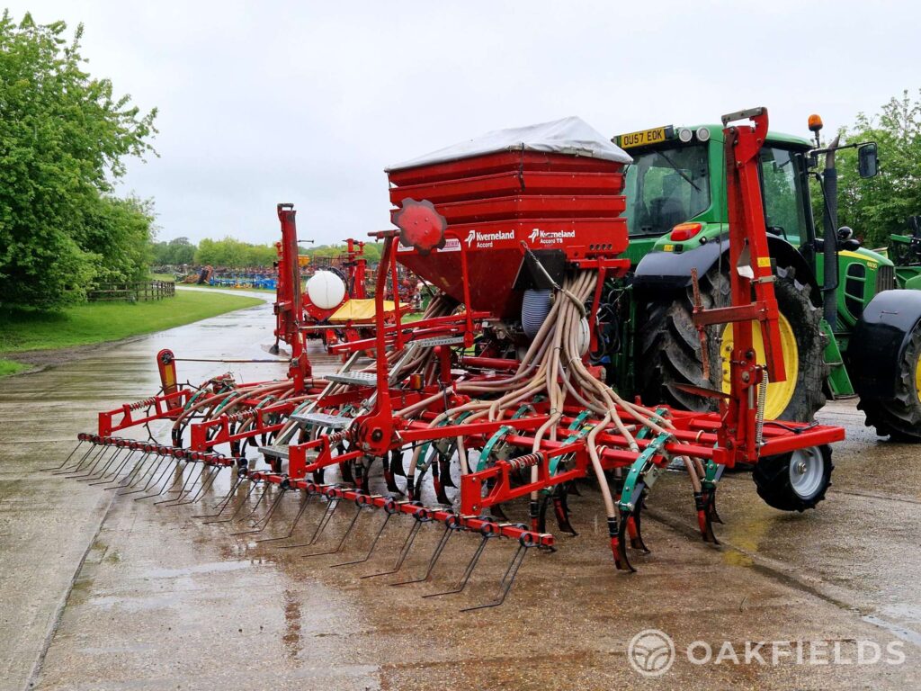 2009 Kverneland 6m Tyne Seeder Drill