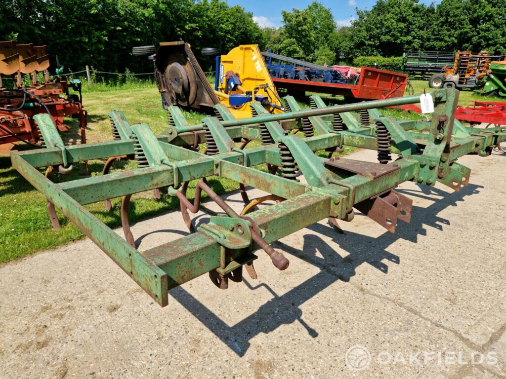 John Deere 500 series 12' mounted springtyne