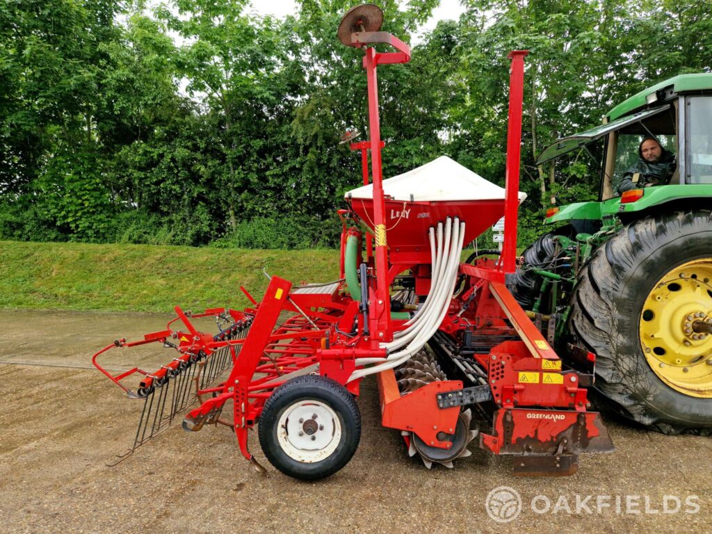 1997 Greenland / 2001 Lely 4m power harrow drill combination