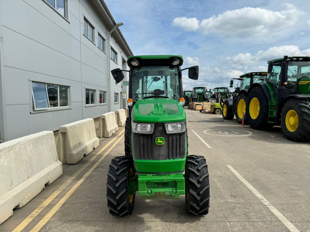 John Deere 5090GV