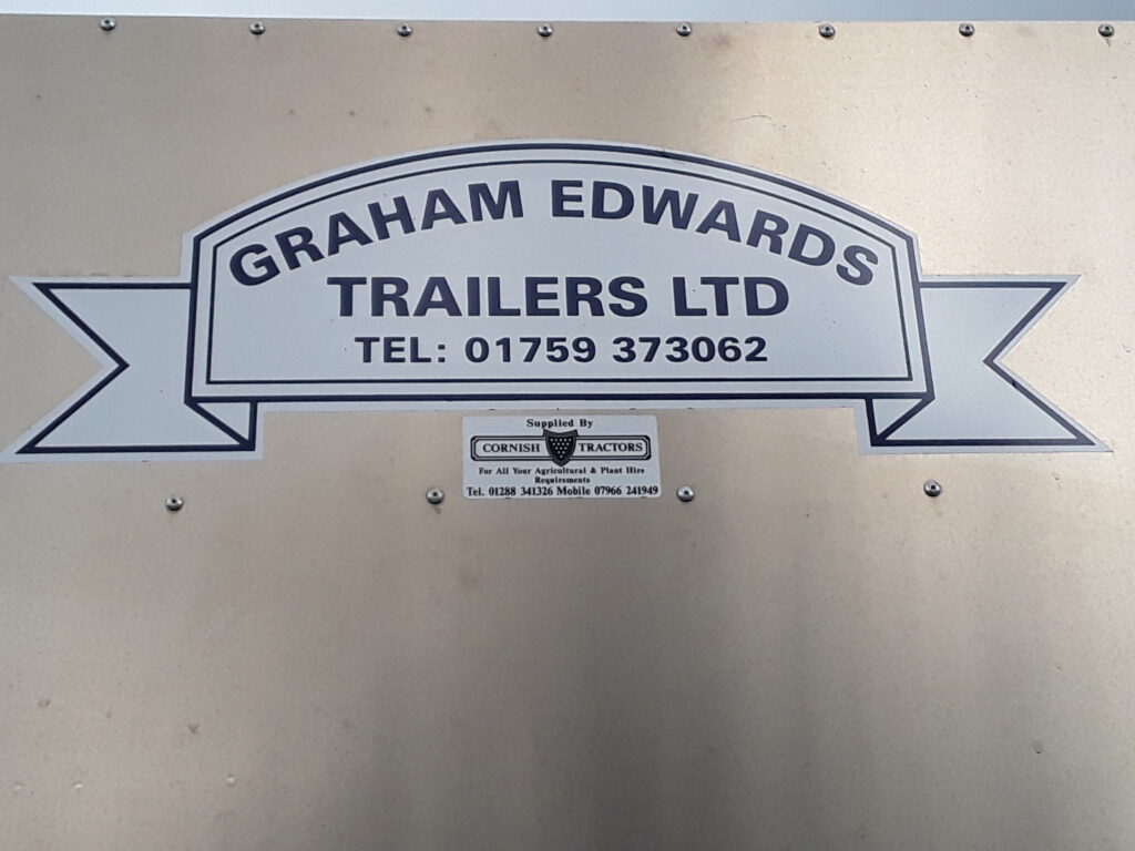 NEW GRAHAM EDWARDS 12FT TRI AXLE CATTLE/SHEEP TRAILER