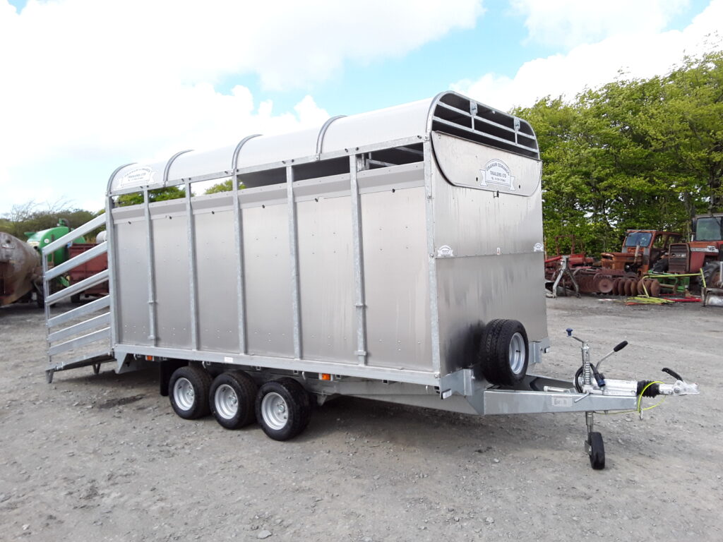 NEW GRAHAM EDWARDS 12FT CATTLE BOX