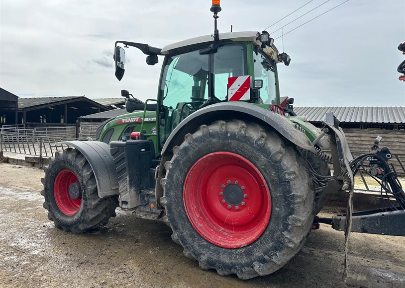 Fendt 724 Tractor