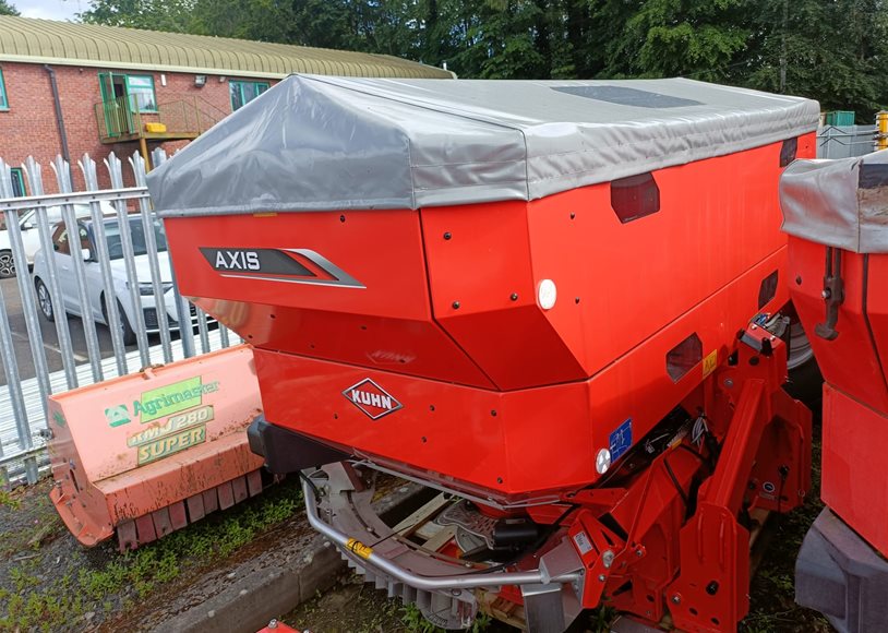 Kuhn AXIS 40.2M Broadcaster