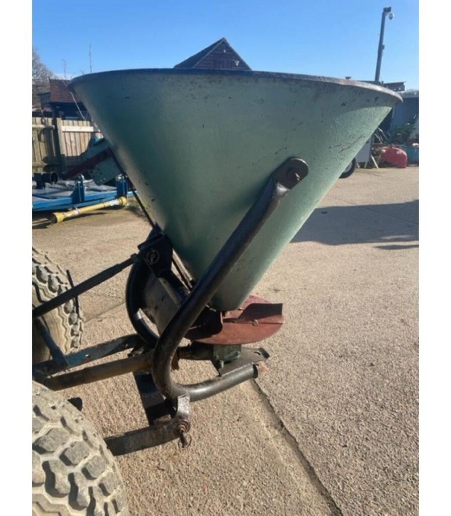 Fertilizer Spinner 300 Litre