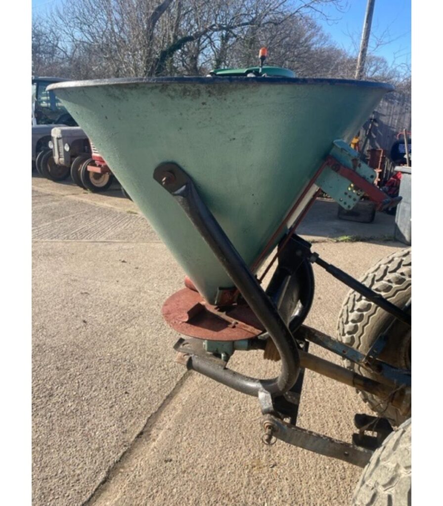 Fertilizer Spinner 300 Litre