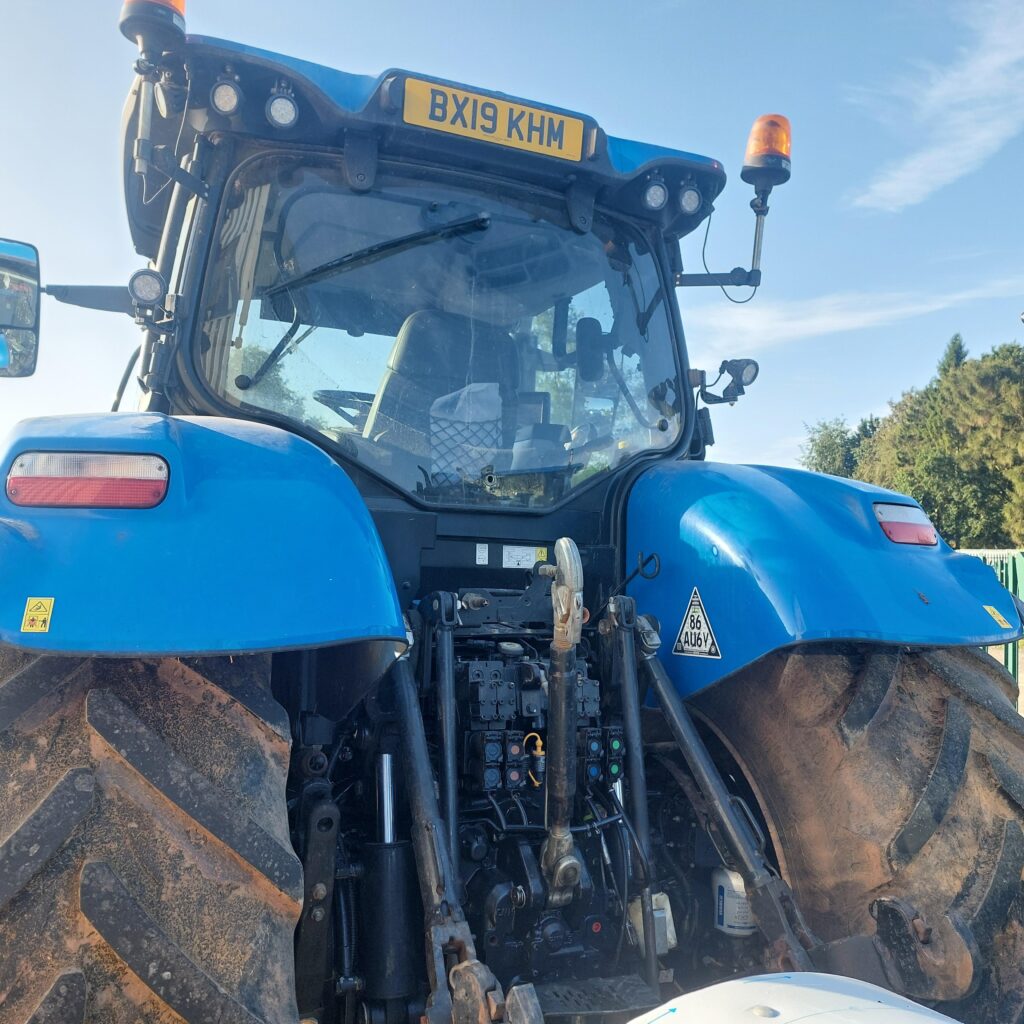 NEW HOLLAND T7.270 AC