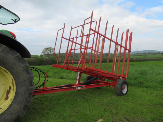 Browns trailed 72 bale carrier