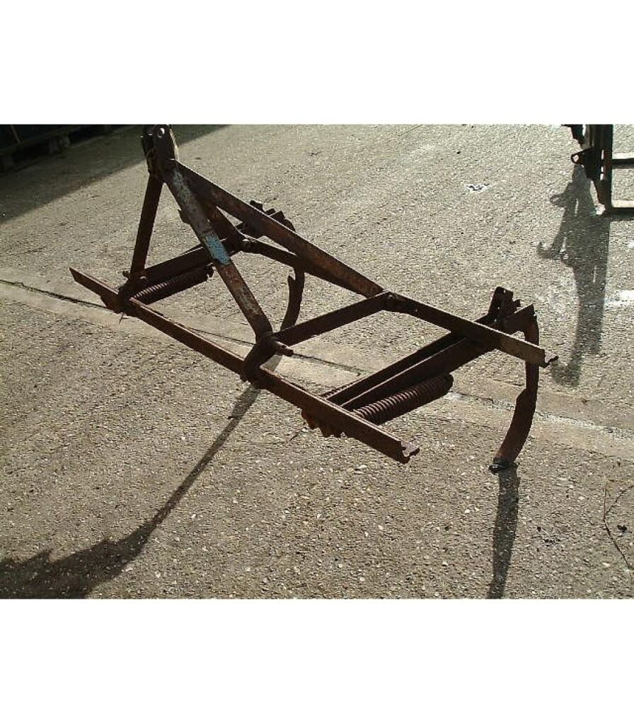 Ferguson 2 Leg Spring Tine Cultivator