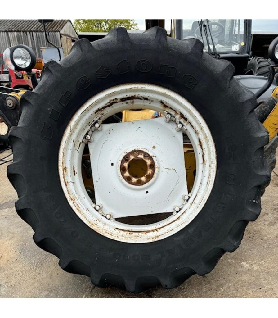 Ford 38 Inch Wheel and Tyre