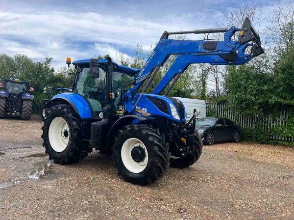 NEW HOLLAND T7.225